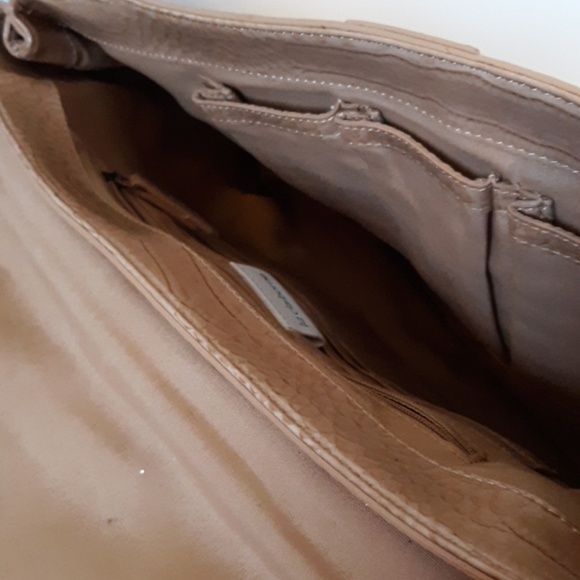 Liz Claiborne Tan Satchel - Picture 4 of 4